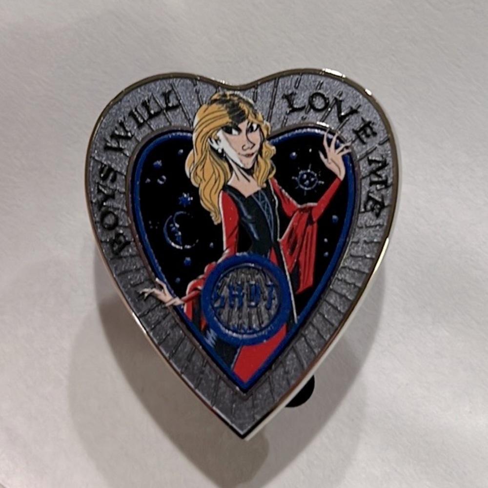 Sarah Sanderson Limited Release Disney pin
